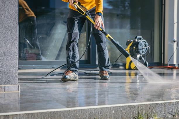 Best Sidewalk and Walkway Cleaning  in Lifornia City, CA